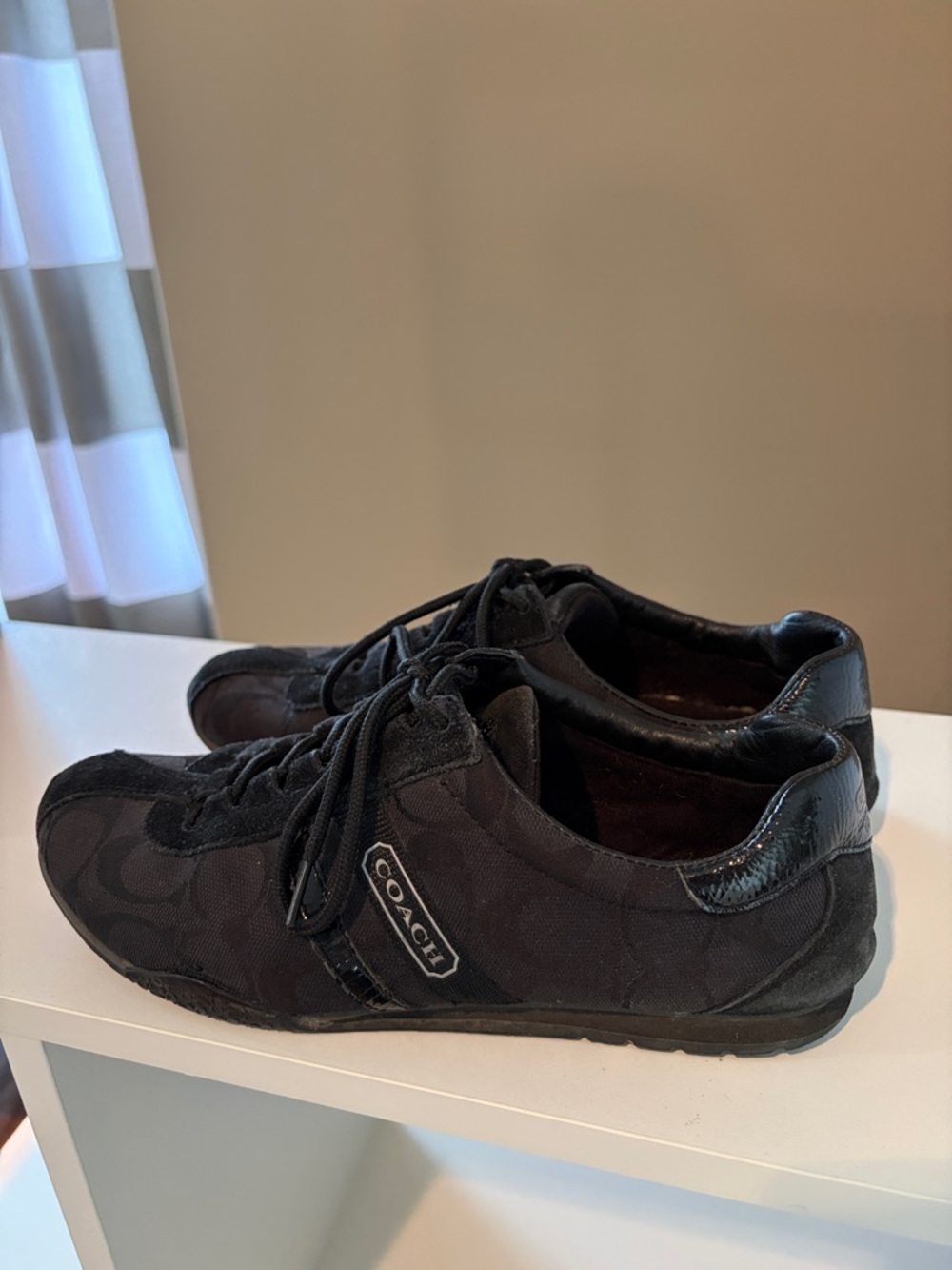 Coach Black Women's Logo Lace-Up Flats